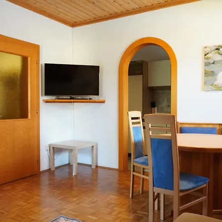 Apartmenthaus Schneider شقة