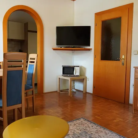 شقة Apartmenthaus Schneider