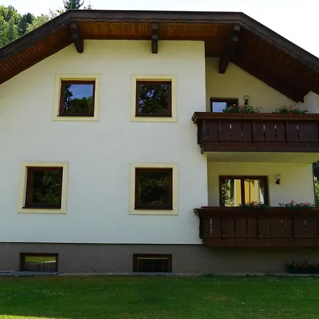 Apartmenthaus Schneider شقة